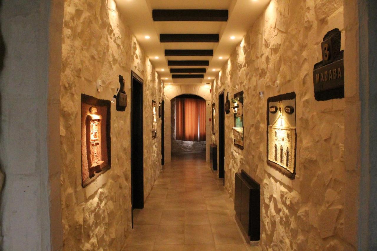 Mount Nebo Hotel & Restaurant Madaba City Center Екстериор снимка