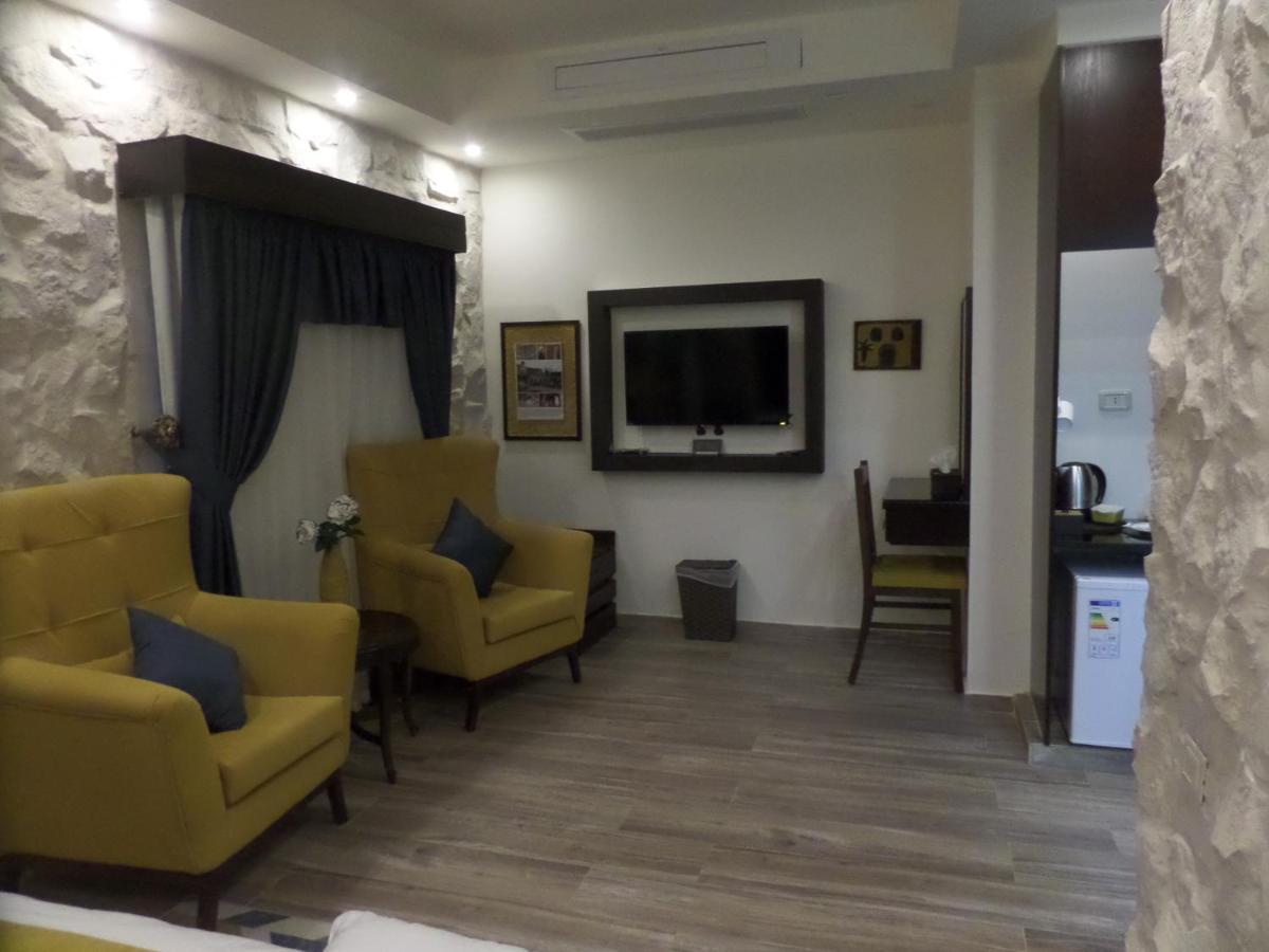 Mount Nebo Hotel & Restaurant Madaba City Center Екстериор снимка