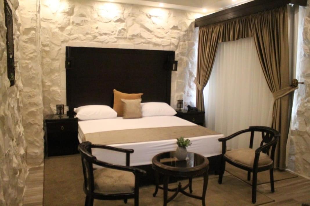 Mount Nebo Hotel & Restaurant Madaba City Center Екстериор снимка