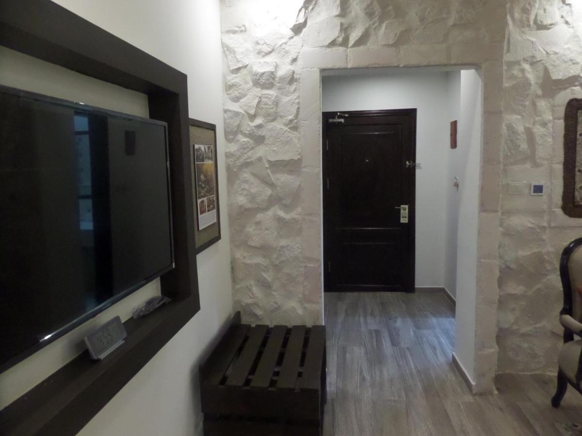 Mount Nebo Hotel & Restaurant Madaba City Center Екстериор снимка
