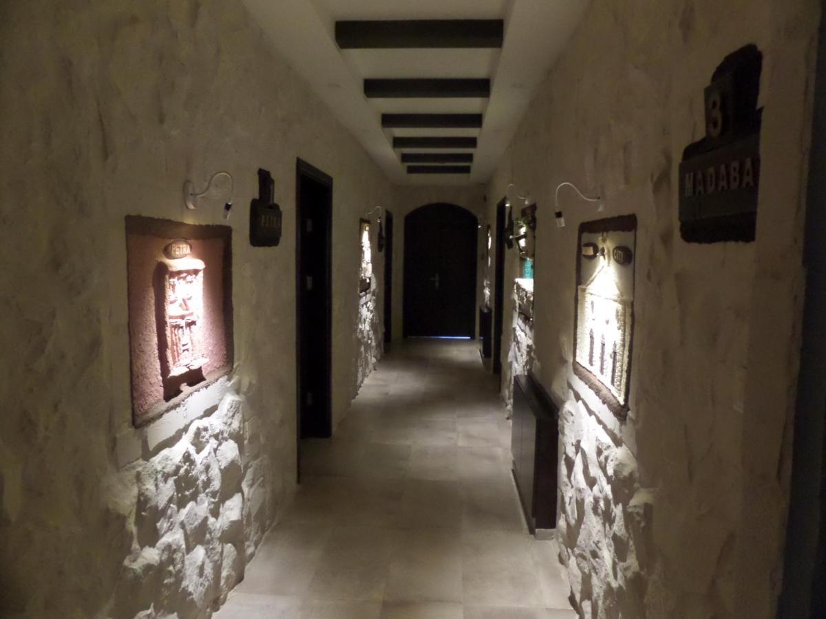 Mount Nebo Hotel & Restaurant Madaba City Center Екстериор снимка