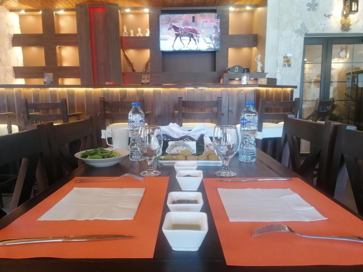 Mount Nebo Hotel & Restaurant Madaba City Center Екстериор снимка